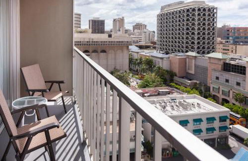 Tropical Studios at Marine Surf Waikiki - FREE PARKING - BEST LOCATION - FULL KITCHEN - SWIMMING POOL - Foto 56