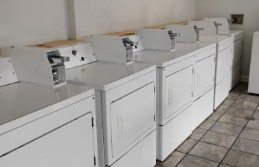 Gated 1 King Bedroom 1 Bath Apt with Full Kitchen 129 - Foto 16