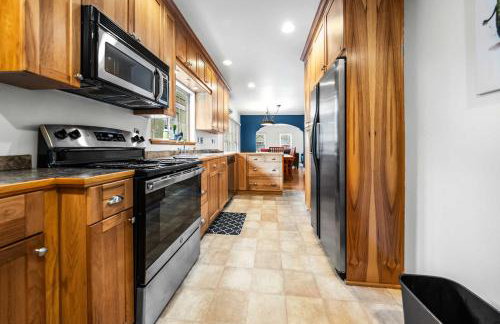 Parkside Escape South Hill w Private ADU - Photo 43