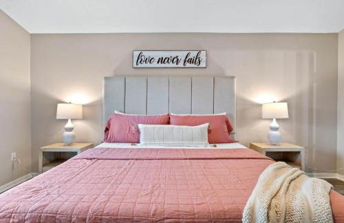 Family Retreat w/ Pool & Foosball, 8.5mi to Disney! - Foto 14