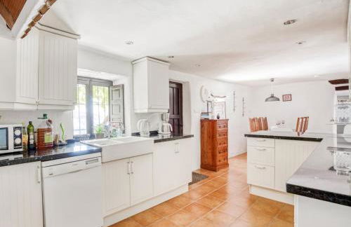 Villa in Montefrio near Iznajar Lake - Photo 4