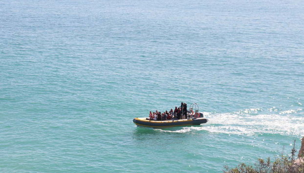 Solcando le acque di Benagil