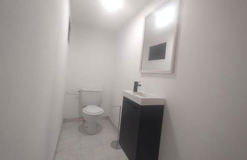 Skycircuitvilla - 4 star villa with 8 bedrooms, pool and 3000m2 grounds - Foto 46