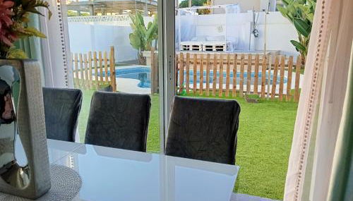 Chalet con jardin privado y calefaccion- ideal para todo el año - Foto 2