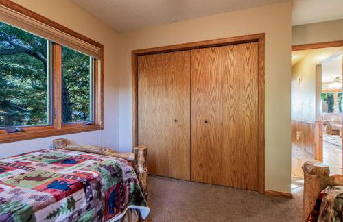 Dog Friendly Leech Lake Home w Perfect Beach Garage Boat Lift - Foto 51