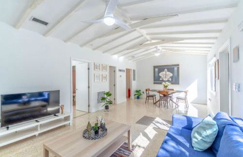 Renovated Apts with Kitchen, Fast WiFi, Smart TV, Roku & Pool Onsite 4 mi to Surfside Beach - Foto 38