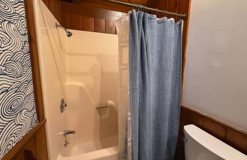 Fox's Den Your Lakefront Escape with Dock and Stunning Views - Foto 4