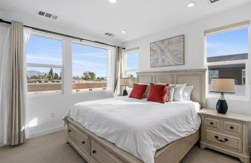 Central Santa Ana - Modern 4BR Home Near Disneyland - Foto 26