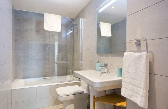 Olala Port Forum Apartments - Photo 28