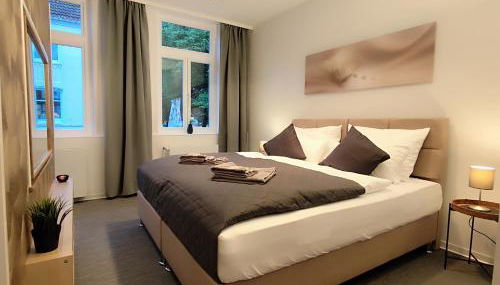 ApartZ - Celle Altstadt - bis 9 Personen Ideal für Familien und Gruppen, 3 SZ, 2 Bäder, Infrarotsauna, inklusive Parkplatz, Dachterrasse - Photo 5, towels