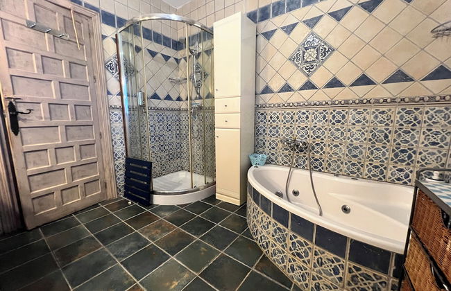 Cd-2102 · Three Bedroom Townhouse - Photo 18