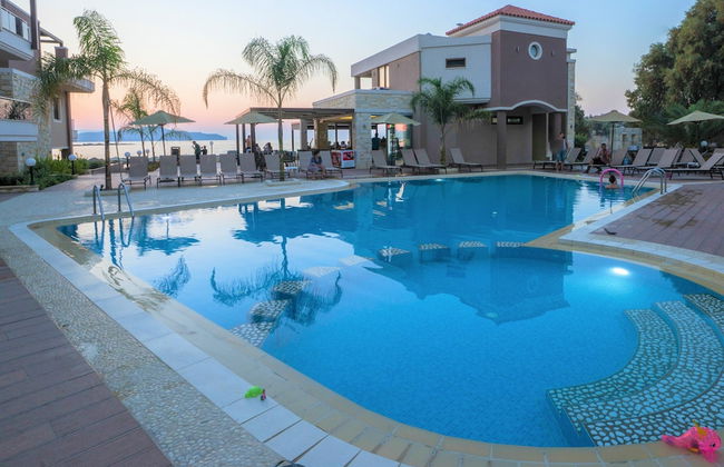 Golden Bay Suites - Foto 1