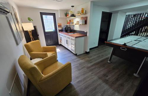 Spacious, Renovated, 5-bedroom Retreat, Near I-85 - Photo 59