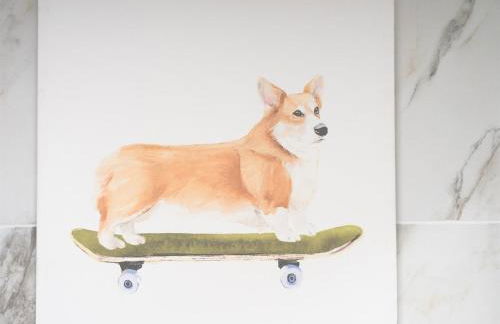 Big gated yard, Work play room, King bed - Foto 30