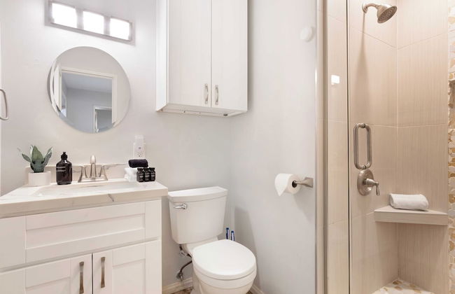 Mission Point 1 by Avantstay San Diego Beach House w/ Huge Patio & Fire Pit Walk to Beach! - Foto 29