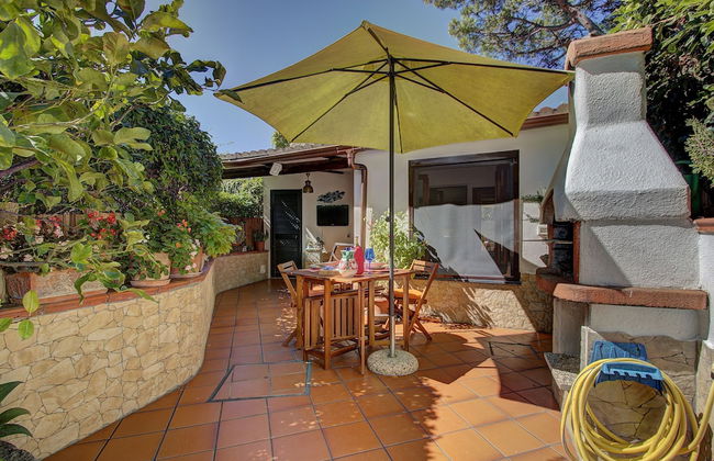 Lacco Cottage - Foto 1