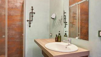 Bright and Peaceful Apartment in Historic Palazzo - Photo 5, Shower