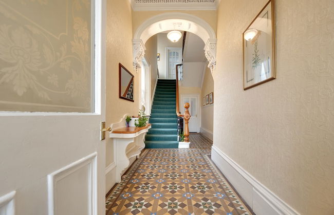 Percy Apartments - By Week2Week - Photo 17