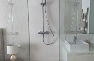 Luxury Penthouse Casa de Paraiso, sea view, pools, golf - Photo 27