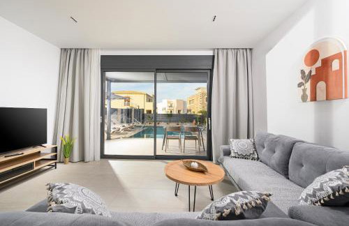 Petrus Luxury Villas in Old Hersonissos - 3 Bedrooms & 3 Bathrooms - Foto 77