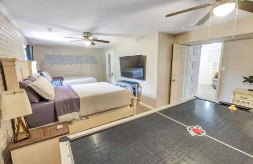 Moon River Smart-Suite near Interstate 44 and Airport - Photo 18