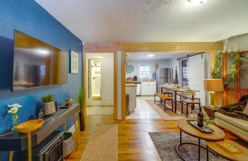 Walk to Dtwn Fayetteville Family Home with Fire Pit - Foto 7