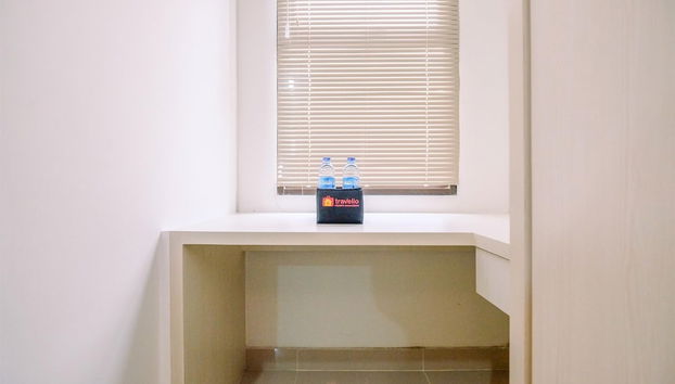 Comfy And Elegant Studio Transpark Cibubur Apartment - Foto 2, Habitación