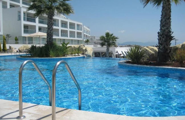 2 Bed Penthouse Apartment With Stunning Sea View - Photo 1