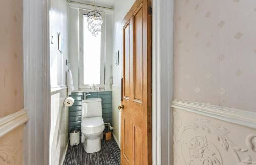 Traditional 3-Bed Property in Pontcanna with Parking - Foto 35