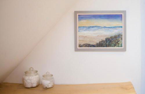 STABLES Stylish comfortable peaceful cottage with parking and outdoor space - Photo 33