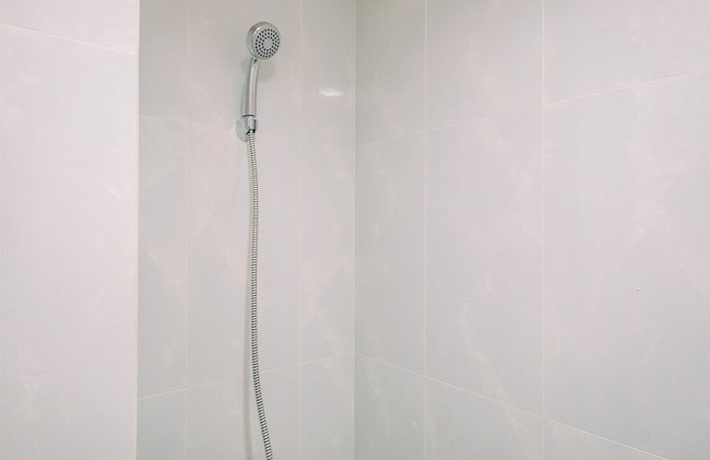 Comfy And Minimalist Studio At Evenciio Margonda Apartment - Foto 8