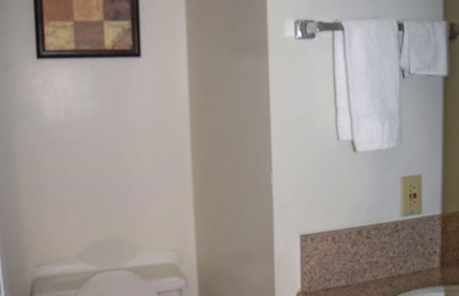 Mactavish Court Townhomes - Foto 8