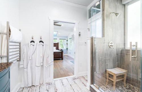 Foxfire - Secluded Zen Retreat with Spa & Views - Photo 12