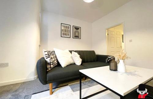 KozyGuru / Wigan / 2BR 4Beds / Newly Refurbished Stylish Holiday House / Close to Big Retail Park / UWNE034 - Foto 8