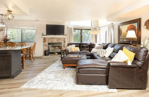 Seven Springs Meadowridge 3 Bedroom Standard Condo - Sleeps 10, Pet Friendly! condo - Photo 2