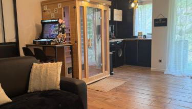 T2, Balneo, sauna, lit rond, jeux arcades, parking - Photo 3