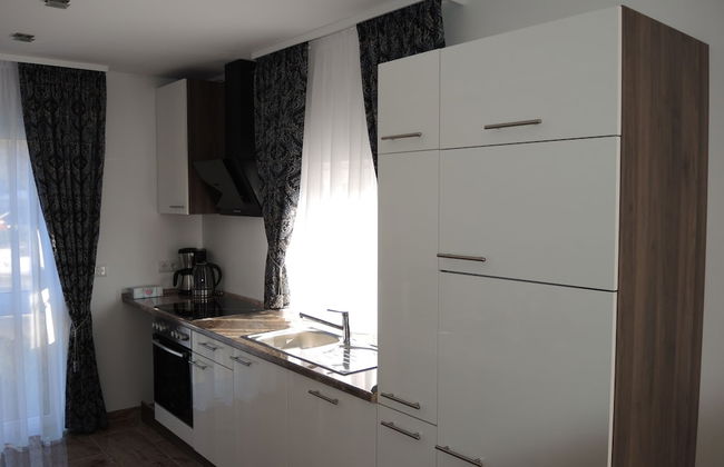 Merkel Villa Apartamente - Foto 24