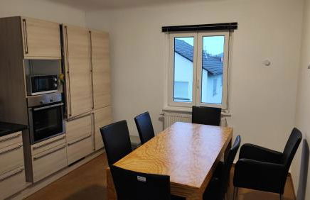 Monteurwohnung bei Würzburg fünf Schlafzimmer bis 10 Personen incl eigenen Parkplätzen und WLAN - Grill nur Einzelbetten - Foto 11