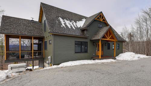 Mountain-View Home in Stoneham with Hot Yoga Studio! - Photo 3