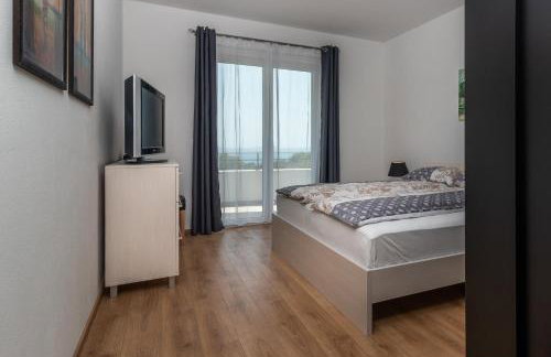 Villa Confido - Luxury 3BR Apartment with Private Pool near Trogir - Photo 42