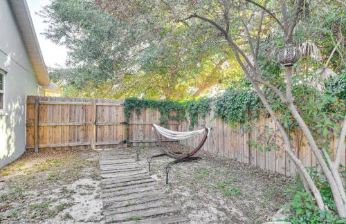 Lovely St Petersburg Home with Backyard Oasis - Foto 29