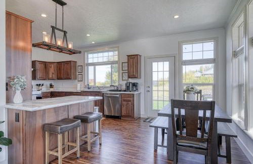 2 BR King Bed Hot Tub AC Near Jackson - Foto 11