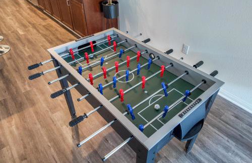 Relaxing Vegas Stay with BBQ & Games - Foto 62