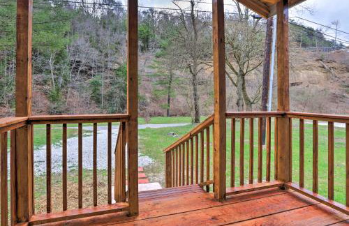 Cozy Creekside Cabin about 24 Mi to Red River! - Foto 18