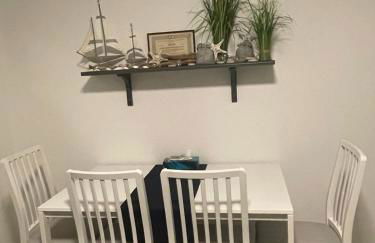 Zentrale FeWo Küstenglück nah am Deich - Foto 8