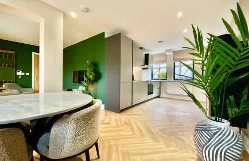 Queen Annes court luxury apartment on high street - Photo 6