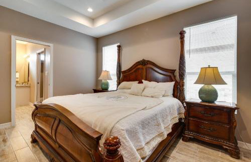 WFH-Friendly Brownsville Home with Private Patio - Foto 9