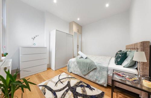 Modern Spacious 1 Bed Flat near Richmond Park - Foto 6