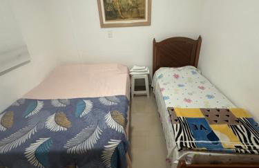 FRODO-APTO 2 dorm, wifi, ar cond suite, vaga garagem - Foto 3
