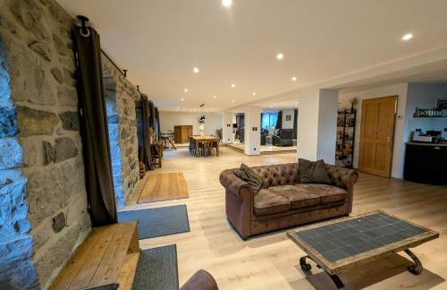 Grande ferme de 250m2 rénovée au charme rustique - Foto 3